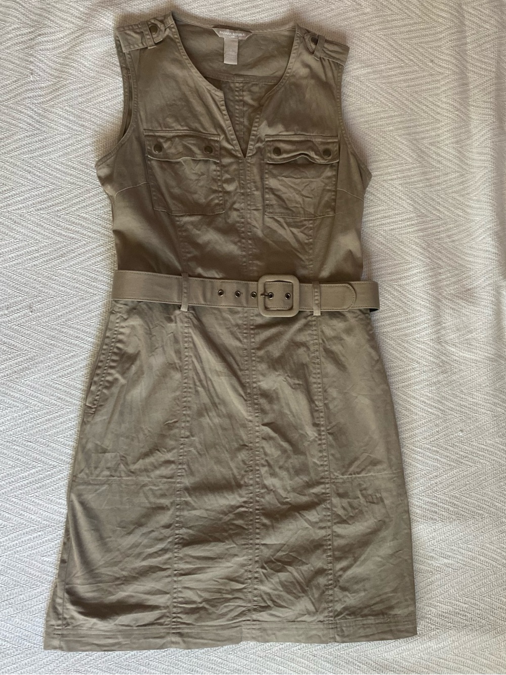 Banana Republic Sleeveless Belted Utility Dress size 4
